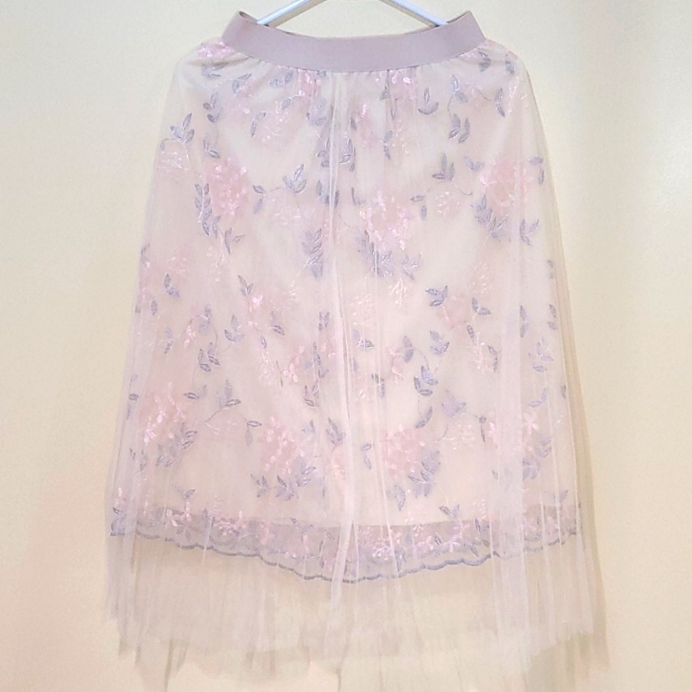 Lace Embroidery Skirt